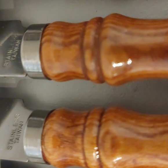 NWOT, VINTAGE STEAK KNIVES SET OF 6 WITH WOODEN HANDLE (VERY LIGHT) - Picture 3 of 5